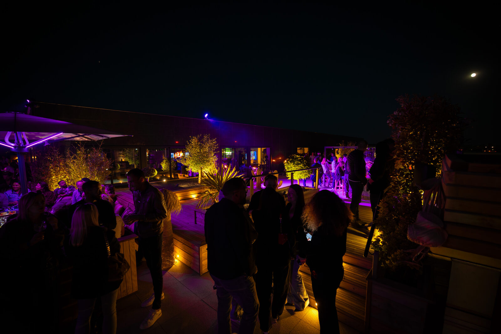 Le Roof — ambiance nocturne