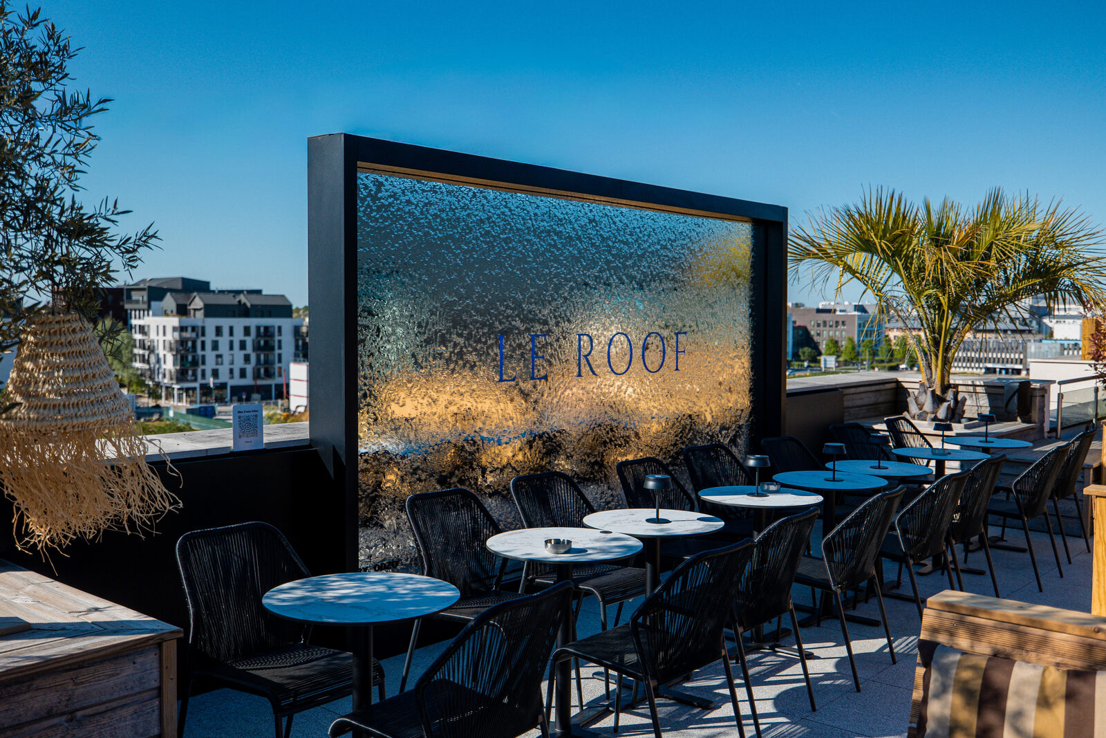 Le Roof — mur d'eau
