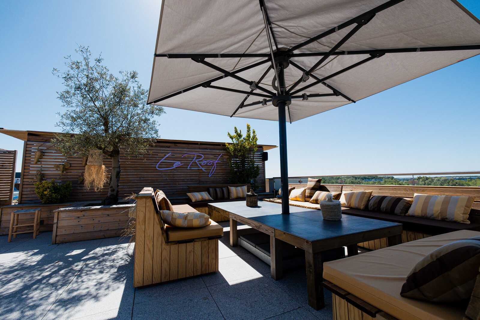 Le Roof — coin lounge