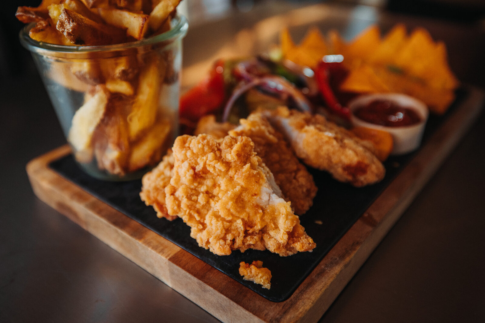 Le Roof — tenders & frites